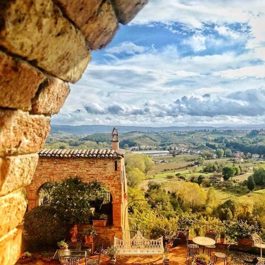 B&B Osteria Del Vicario Чертальдо Экстерьер фото