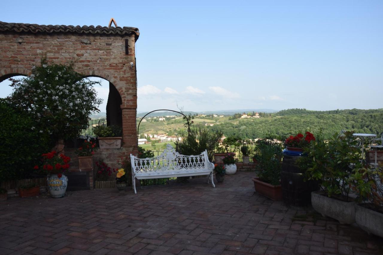 B&B Osteria Del Vicario Чертальдо Экстерьер фото