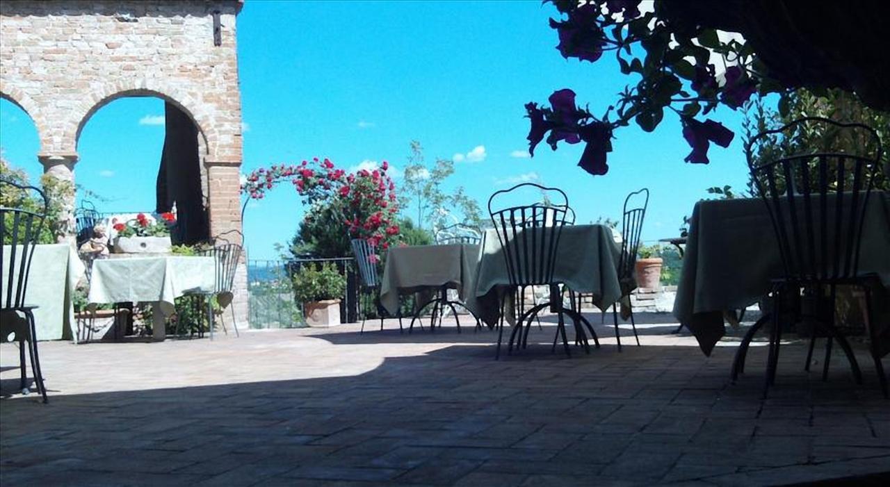 B&B Osteria Del Vicario Чертальдо Экстерьер фото