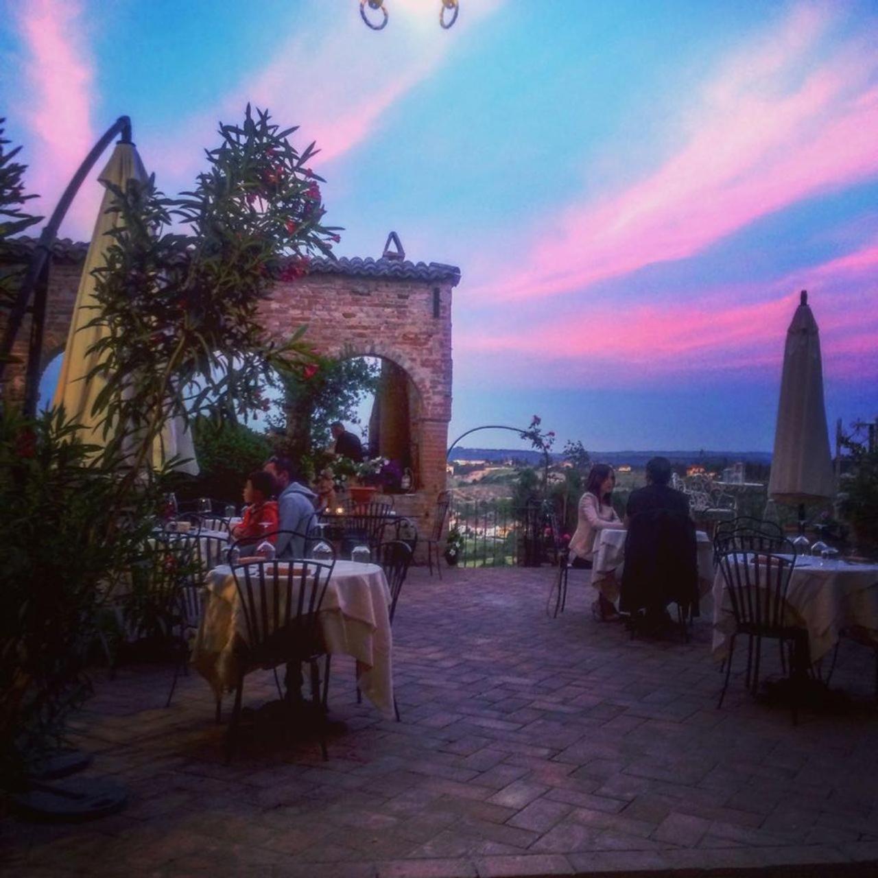 B&B Osteria Del Vicario Чертальдо Экстерьер фото
